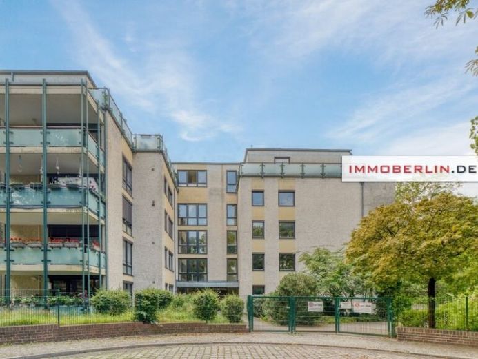 IMMOBERLIN.DE - Lichtdurchflutete Wohnung mit ruhiger Südwestterrasse & Lift – Foto 1