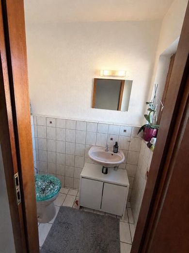Naturnahes Reihenmittelhaus in verkehrsberuhigter Straße - PROVISIONSFREI - VHB – Gäste-WC, EG