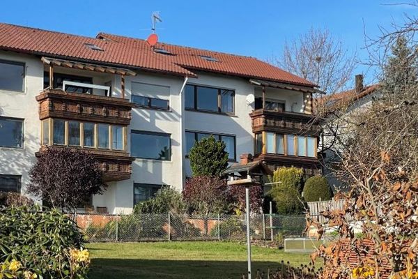 Bardzo ładne 3-pokojowe mieszkanie w Schömbergu z imponującą panoramą!