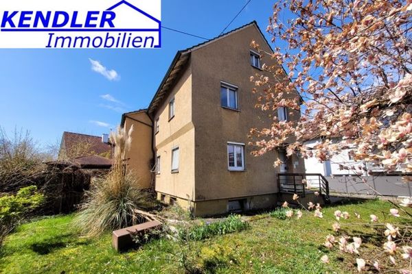 ***PROVISIONSFREI*** - Sanierungsbedürftiges Zweifamilienhaus! Perfekt für geübte Handwerker!
