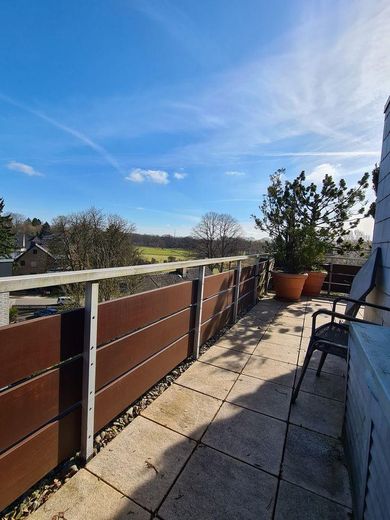 3 Zimmer plus separatem Büroraum - Naturschutzgebiet plus 1A Infrastruktur – Terrasse seitlich
