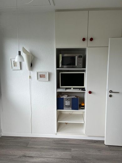 Großzügiges Architektenhaus mit Einliegerwohnung auf traumhaft angelegtem Grundstück – Einbauschrank Kinderzimmer 1