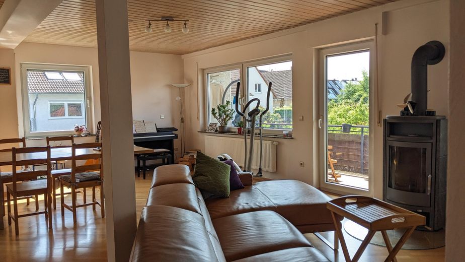 Wohnen mit Kaminofen + Balkon