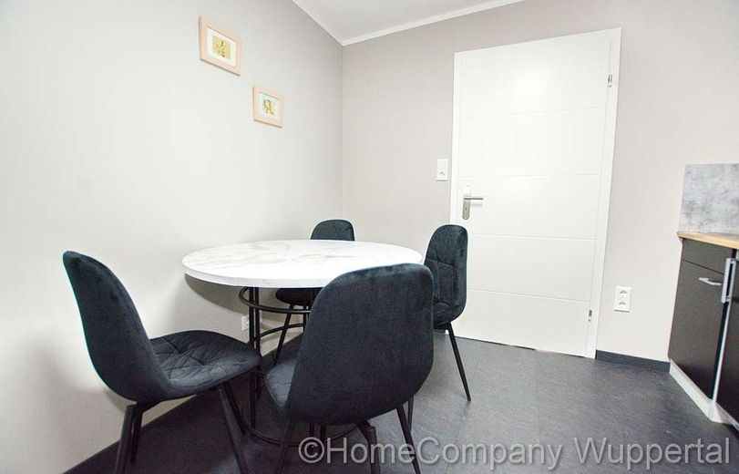 Großzügiges Apartment mit DSL und guter Infrastruktur in Wuppertal-Wichlinghausen – b0a9861a20ce937747237ae8c93a31edf593cbae.jpg