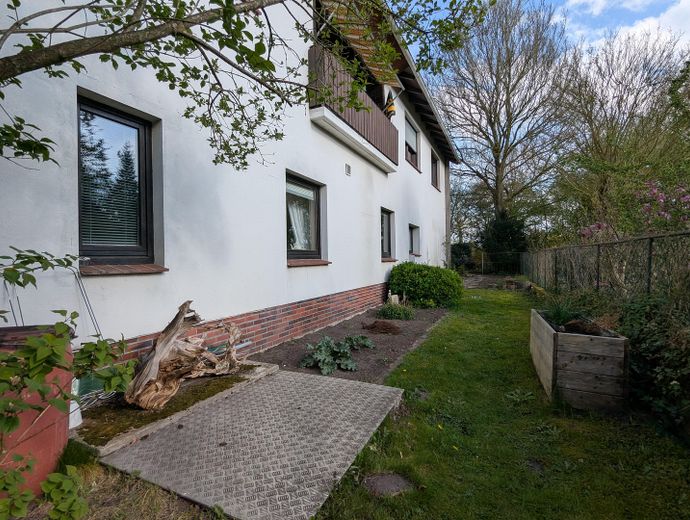 Charmante Dachgeschosswohnung – renoviert & stadtnah – Gemeinschaftsgarten