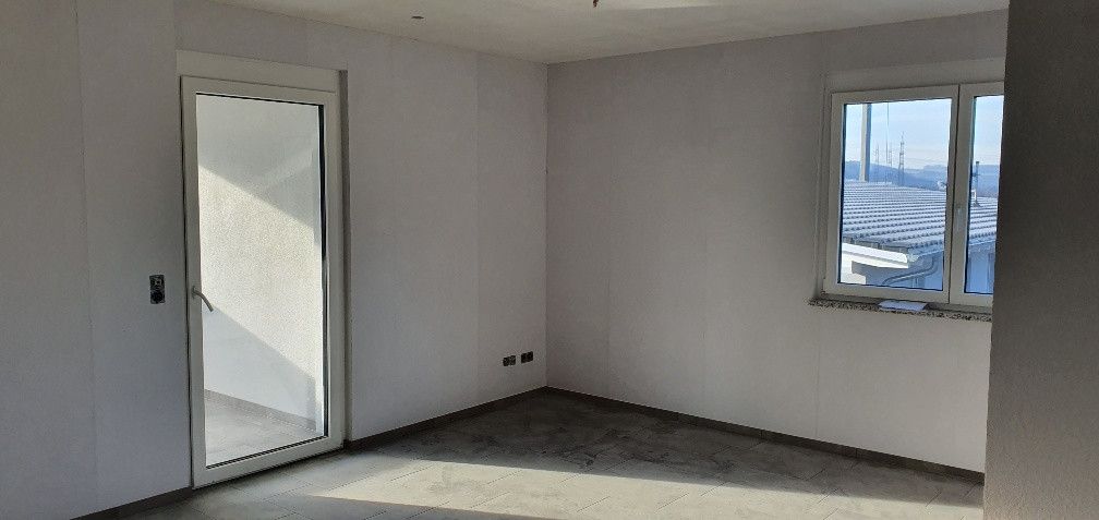 tolle 3 Zimmer Dachgeschosswohnung – Wohnzimmer