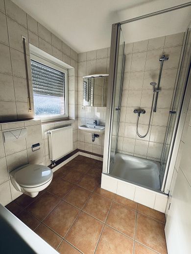 Stilvolles Reiheneckhaus mit Garage Stellplatz und ausgebautem Dachbereich mit Badezimmer – Foto 22