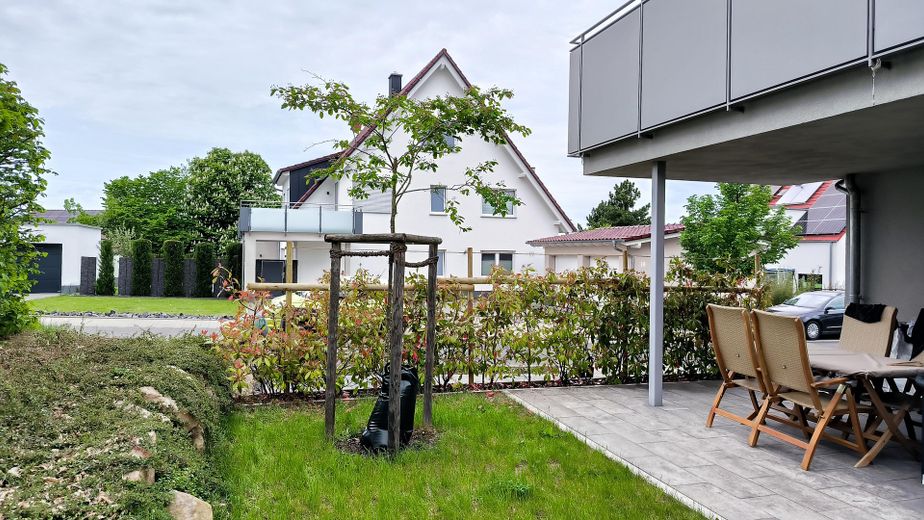 شقة بمساحة 71 m² - مشرقة، عالية الجودة، مميزة – Teilansicht Terrasse/Garten