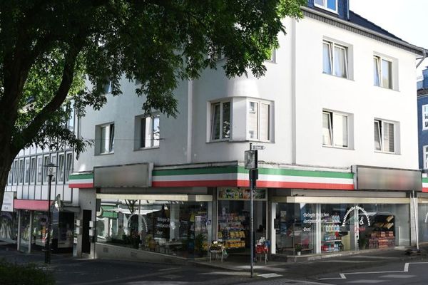 A-Lage , langj. gut verm. Wohn-und Geschäftshaus!