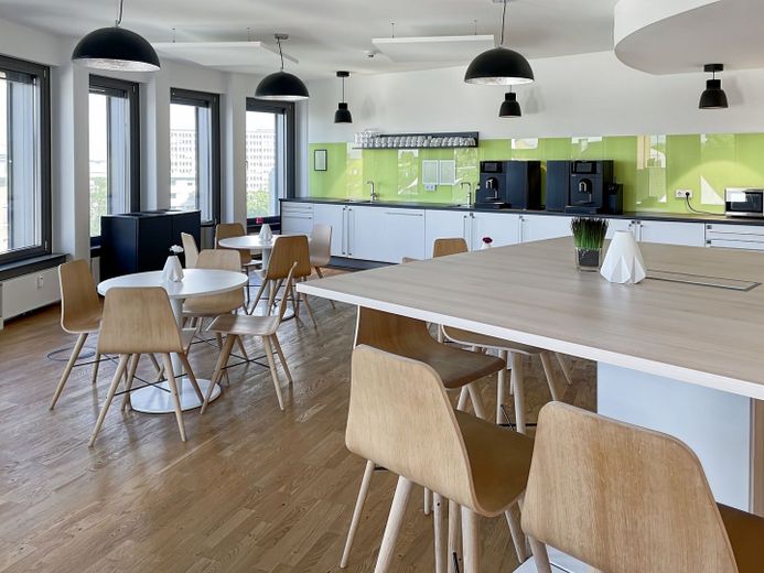 Pronájem kanceláře 3.235 m² – Foto 9