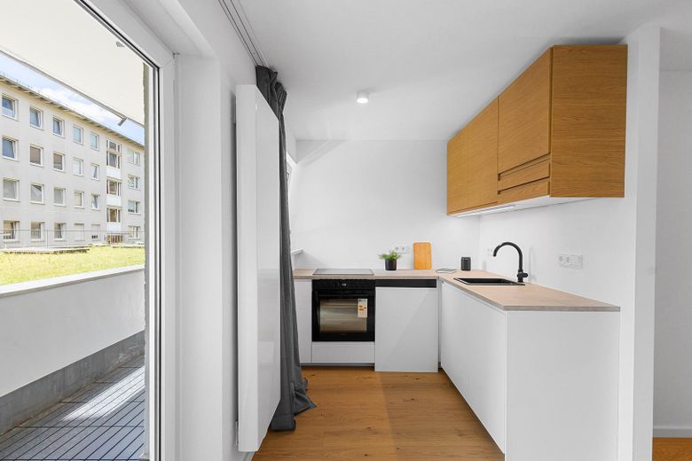 Completamente ristrutturato dall’architetto | 2 locali · Loggia · cucina componibile inclusa | senza provvigione – Kochen