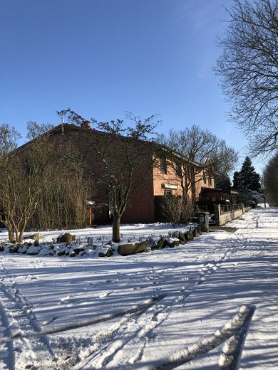 #Preisreduktion - Mehrfamilienhaus (ehem. Hof)- unverbaubare Alleinlage nahe Hamburg - Privatverkauf – im Winter: Anfahrt