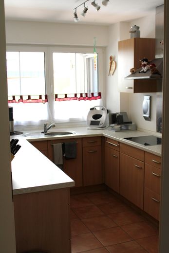 - sin comisión - Amplio piso de 5 habitaciones en planta baja en Ebersberg con piscina en el jardín privado – Küche