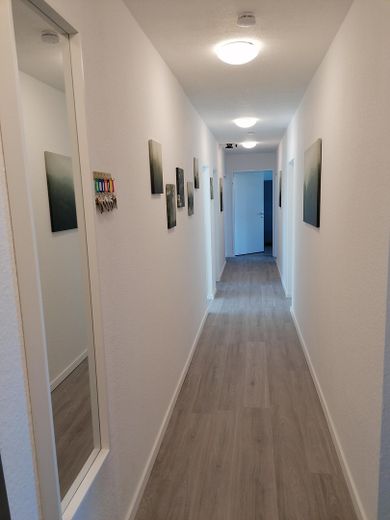 Not suitable for family! Single rooms near TH Cologne campus, Bayer-Chempark – Flur