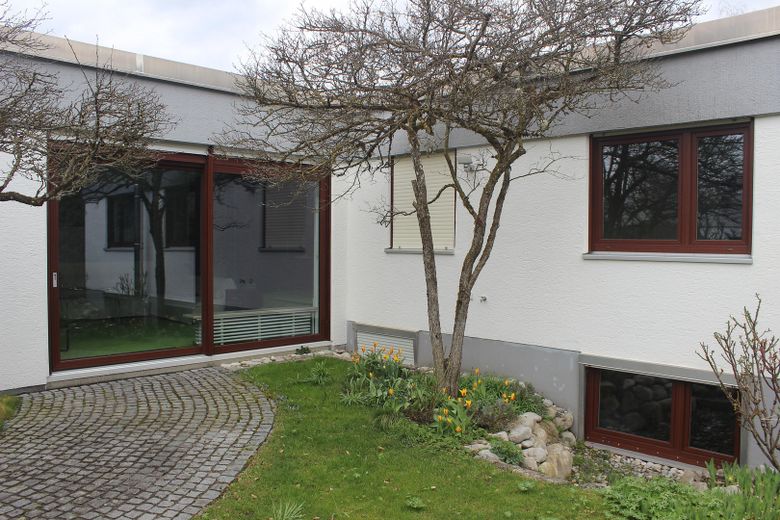 Hausansicht Garten