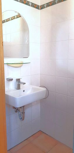 Beste Lage, Pilsensee, großes, gepflegtes Einfamilien-RMH, 141 m² Wfl., inkl. 2 Carports, Bj. 1998 – Gäste-WC
