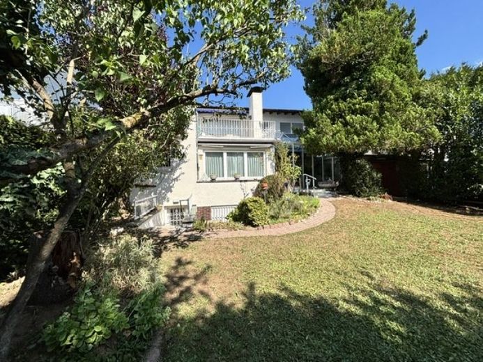 En iyi konum: Götzenhain villalar bölgesinde seçkin konut evi, aileler veya çok kuşaklı yaşam için ideal – Foto 1