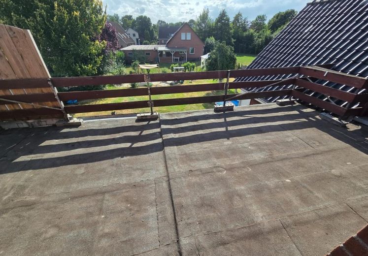 115 m² im Zweifamilienhaus | 30 m² Süd-Dachterrasse – Blick von der Terrasse