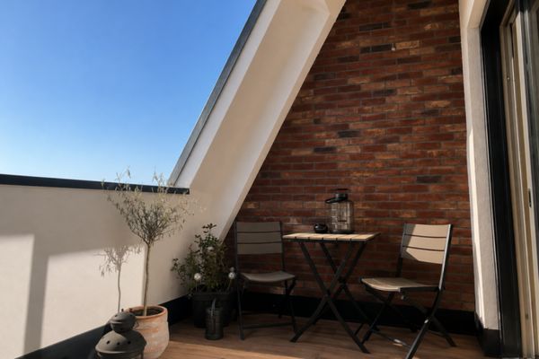 Loftjuwel in der revitalisierten Schüller Bandfabrik – Maisonette mit Galerie & Dachterrasse