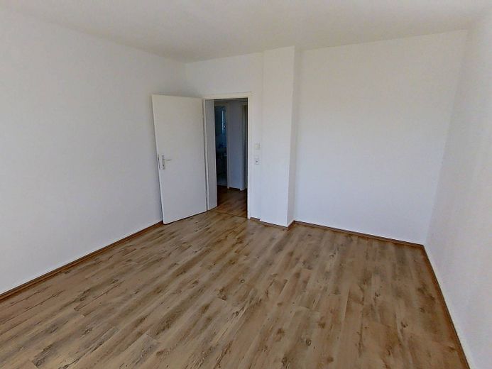 Світла 3-кімнатна квартира з БАЛКОНОМ і ВАННОЮ в Меттманні – Ansicht II: Schlafzimmer II