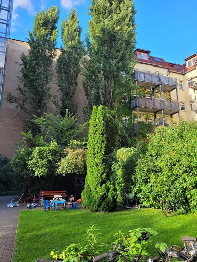 Birinci sınıf konum - hemen taşınmaya hazır, aydınlık 3 odalı daire Prenzlauer Berg'de, ayrı mutfak, Gleimviertel – begrünter Innenhof