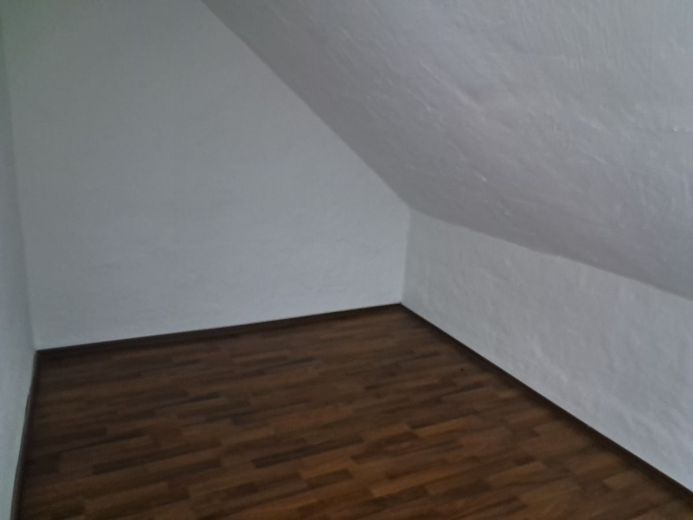 3-Zimmer-Mietwohnung in Holzminden/Neuhaus zu vermieten - Komplett renoviert/teilsaniert in 2025 – Abstellraum