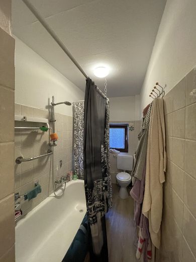 Gepflegte 2-Zimmer-Wohnung in guter Lage – Badezimmer