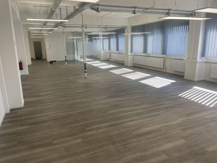 Moderne Bürofläche in Top-Lage Winterhude/Uhlenhorst – courtagefrei – Großraum Sicht 1