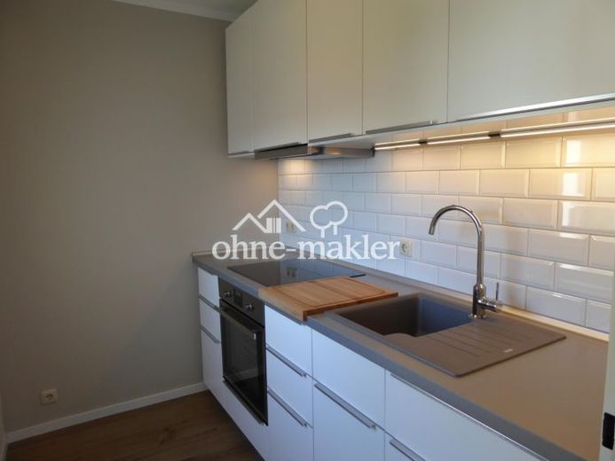 Top sanierte 1 ZKB Wohnung mit Balkon in Wiesbaden - Nordenstadt – Foto 1