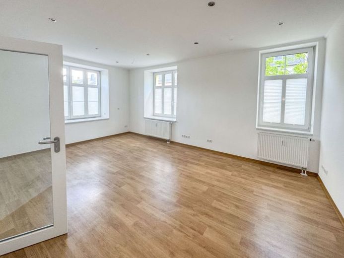 Modern office space in a prime location in Auerbach – Foto 1