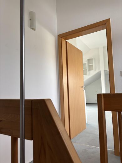 Helles, freistehendes Einfamilienhaus mit großem Garten in Bad Nauheim – Nieder-Mörlen – Zimmer, Dachgeschoss
