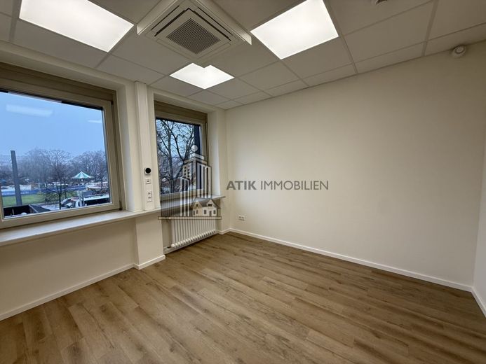 ATIK: Exklusive Bürofläche in der Fressgasse mit Wasserturm-Panorama über der Deutschen Bank – Innenansicht