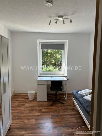 26722 HomeCompany सुसज्जित/Furnished कमरा 3-व्यक्ति साझा अपार्टमेंट में, Bad Elster में Medfachschule के पास – bb95aeb21dcffd8a99ad8ec898d17db8b3ce83df.jpg