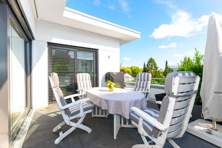 Große Dachterrasse