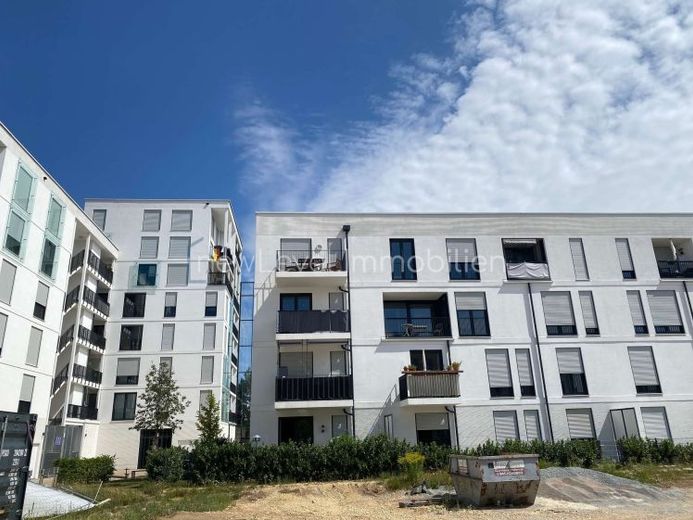 Ein Schmuckstück: tolle, große, neuwertige 4 Zi.-ETW mit Balkon, EBK und TG im Kunstpark Regensburg – Foto 1