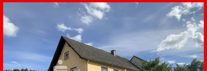 Einfamilienhaus mit Nebengebäude in ruhiger Ortsrandlage