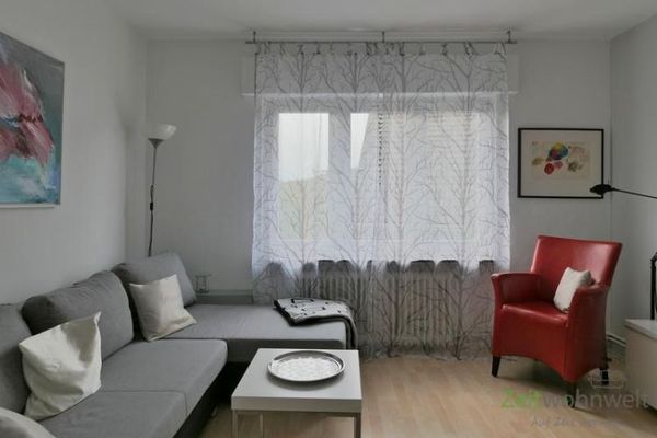 (EF1198_M) Kassel-Stadt: Oberzwehren, möblierte Wohnung mit Balkon und kleinem Esszimmer