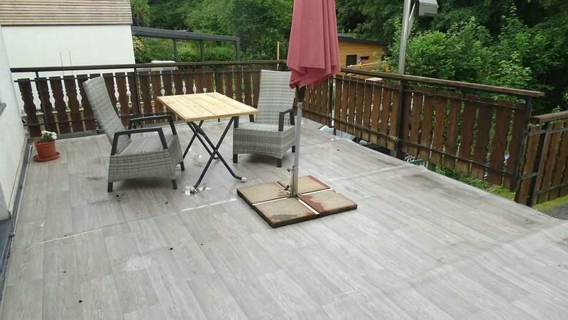 Großes Einfamilienhaus in ruhiger, gepflegter Wohnlage, mit schönem Garten und großem Balkon – Balkon