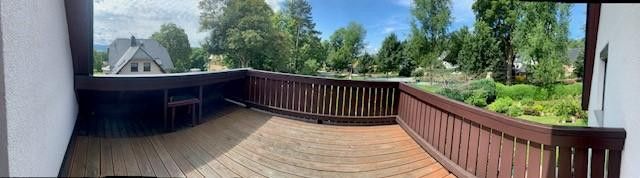 Grünhain'de satılık geniş, tam mobilyalı 2,5 odalı daire – Terrasse