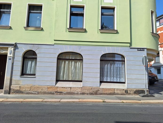Inmueble de inversión: edificio plurifamiliar con unidad comercial - alquilado, se vende por motivos de edad – Lutherstraße EG Gewerbe