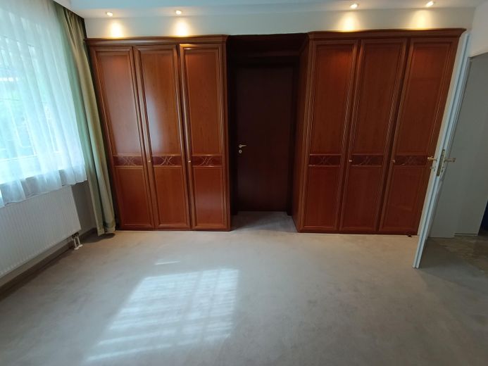 Schlafzimmer Eltern