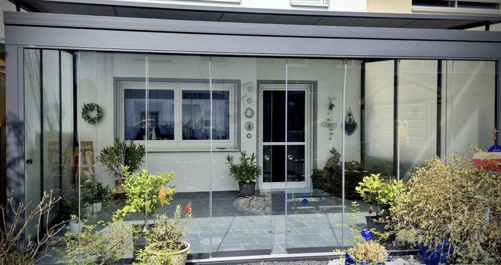 Środkowy segment domu szeregowego w Landshut – Terrasse
