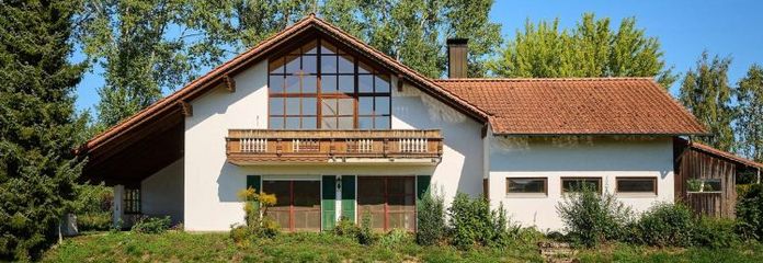 Un paraíso para toda la familia: 9 habitaciones, estudio abuhardillado y un jardín de ensueño