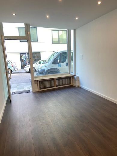 Neuhausen’da, Erzgießereistraße’de ofis/muayenehane veya stüdyo! Yeme-içme işletmesi mümkün değildir! – Fotoğraf 2