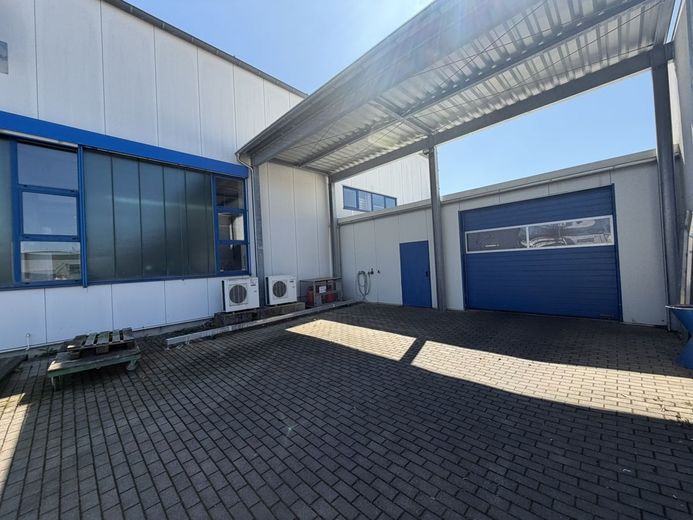 Gewerbeimobilie mit Büro- und Hallenflächen kurzfristig verfügbar – IMG_0261