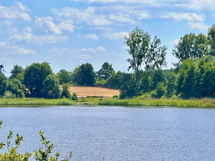 HORN IMMOBILIEN ++ RESERVIERT++ Ferienhaus am See in Lebehn bei Krackow – Lebehnscher See