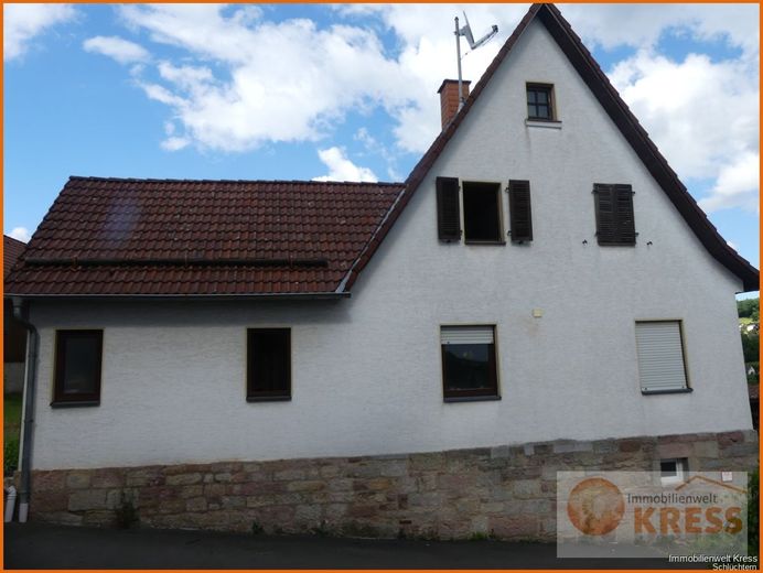 Kleines mit viel Hingabe saniertes Häuschen und Carport in ruhiger Ortslage von Sinntal-Züntersbach – Bild 2