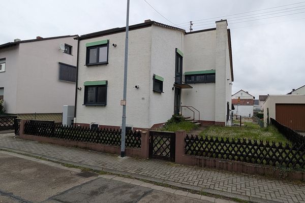 Modernisiertes Familienhaus mit Pool, Sauna, Smart Home & PV-Anlage