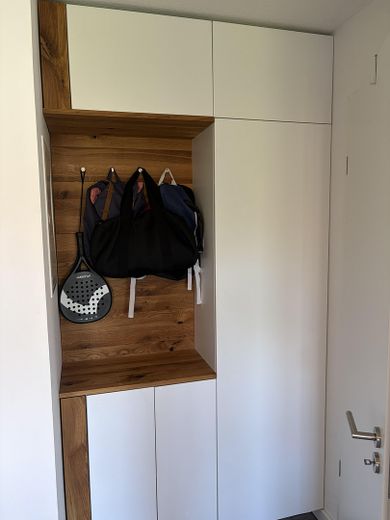 Provisionsfrei! Modernes Penthouse mit großer sonniger Dachterrasse – Einbauschrank