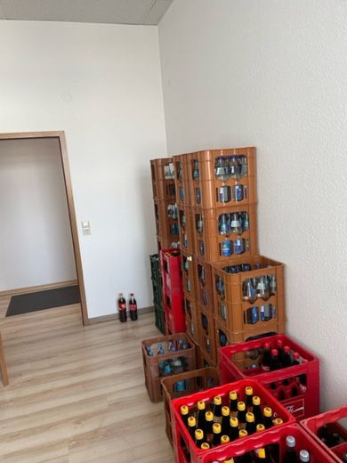 günstiger Büroraum in Gemeinschaftsbüro im Industriegebiet Leonberg an der Autobahn – Büro 3